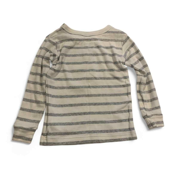 Gap Yoda Pajama Set. White With Gray Stripes An Adorable Baby Yoda Sz 2T - Picture 3 of 10